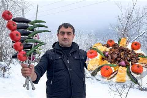 EVERYWHERE COVERED 45CM OF SNOW! DELICIOUS RECIPES | OUTDOOR COOKING IN RURAL PARADISE VILLAGE