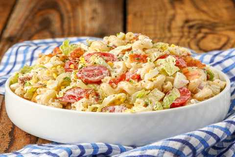 Jalapeno BLT Pasta Salad