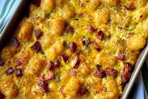 TATER TOT BREAKFAST CASSEROLE