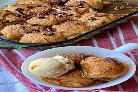 CRESCENT ROLL APPLE DUMPLINGS