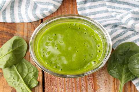 Mango Banana Spinach Smoothie