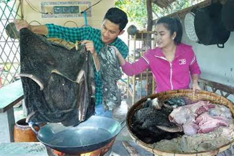 Country Man & Mommy chef cooking - Beef tripe, beef, beef organs cooking with country style