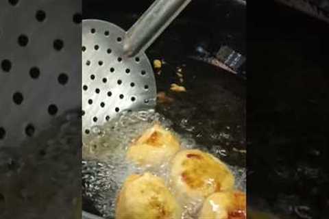 Aloo bonda #crispy #spicy #tasty #youtube #trendingshorts