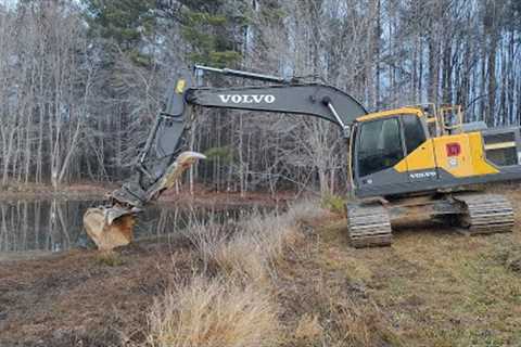 Dredging The Pond To Fill In The Borrow Pit!