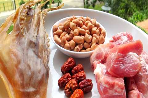 Dried Scallop and Pork Bone Soup: A Delicious and Nutritious Chinese Dish