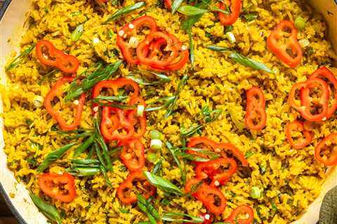 Anti-Inflammatory Garlic Turmeric Rice