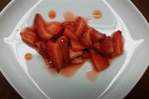 Easy Strawberry Topping - Wicked Handy