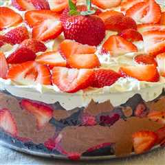 Easy Chocolate Mousse Strawberry Trifle