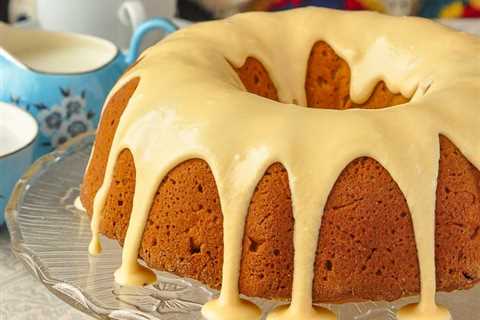 Applesauce Cake with Maple Glaze